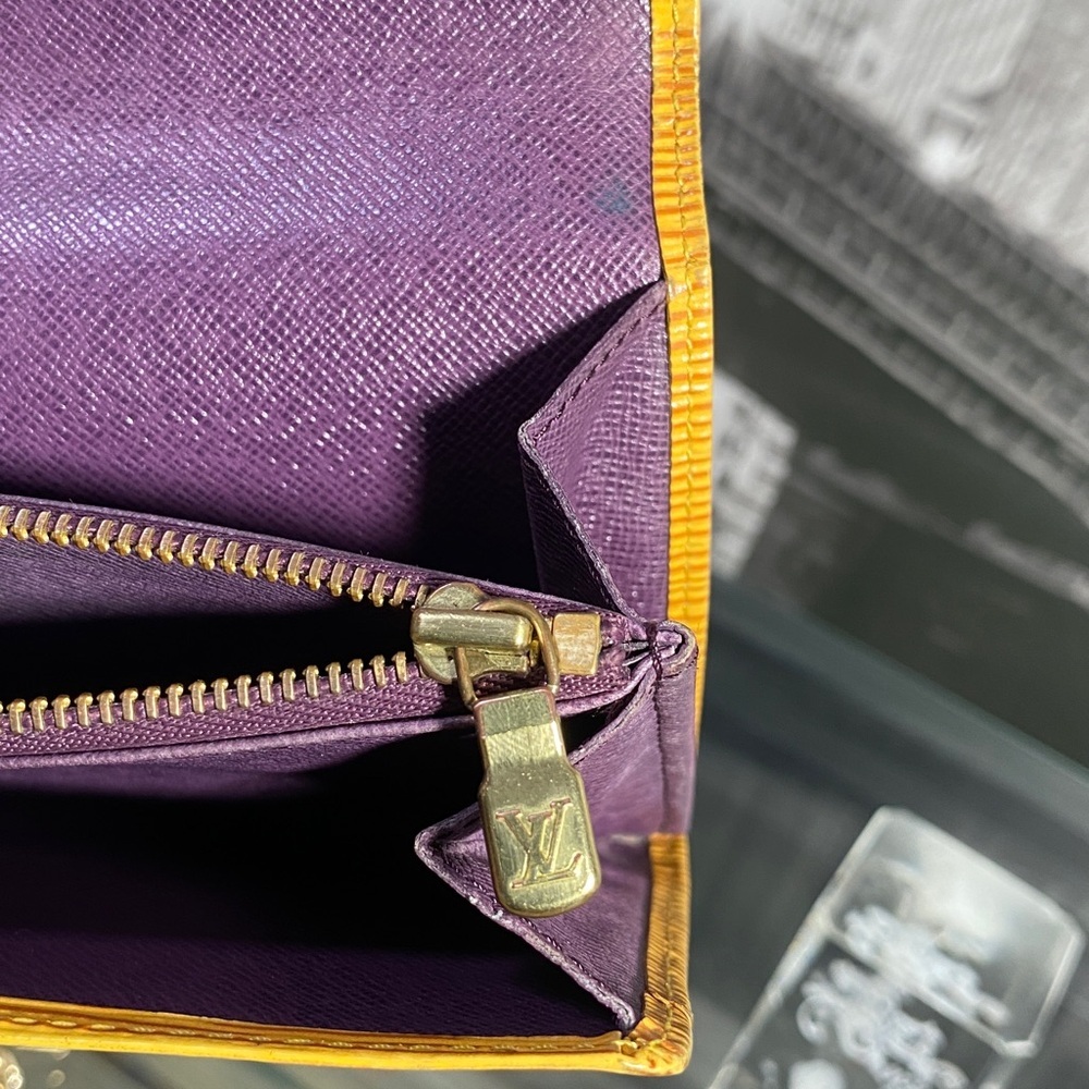 Authentic Louis Vuitton Yellow Epi Leather Sarah Wallet - Picture 13 of 15